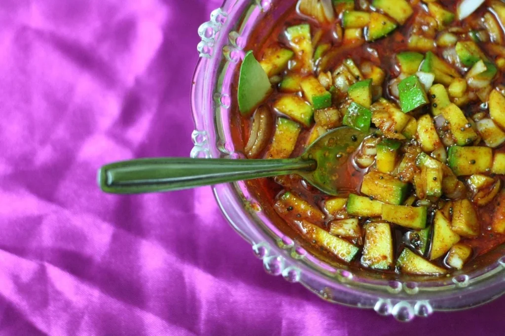 mango pickle कैरी लोणचे